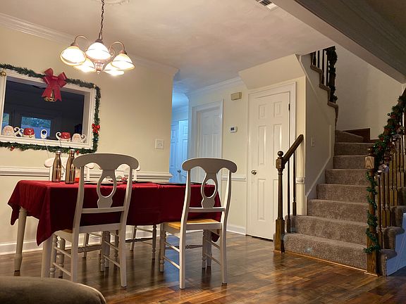 5th image of 331 Middle Oaks Dr