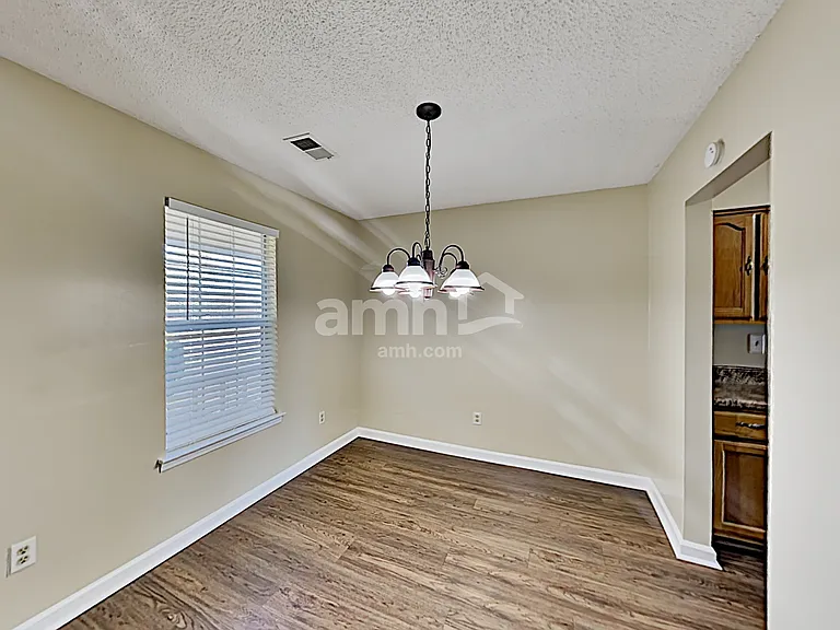 5534 Ross Rd — Photo 7