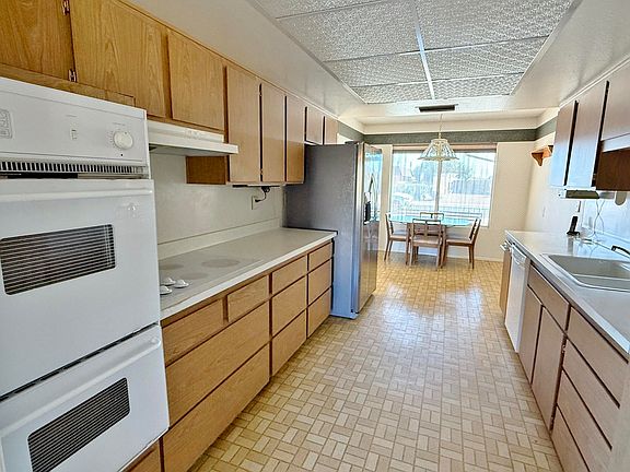 4th image of 10450 W SUTTERS GOLD Lane