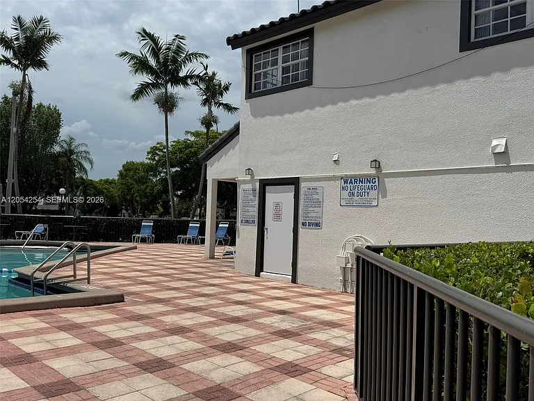 9711 Fontainebleau Blvd #D106 — Photo 26