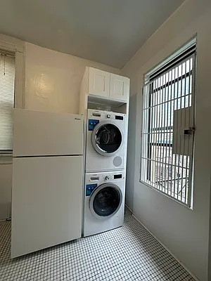 Rented by Peter R. Hungerford, LREB | media 30