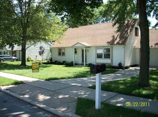 16 North Dr, Delran, NJ 08075