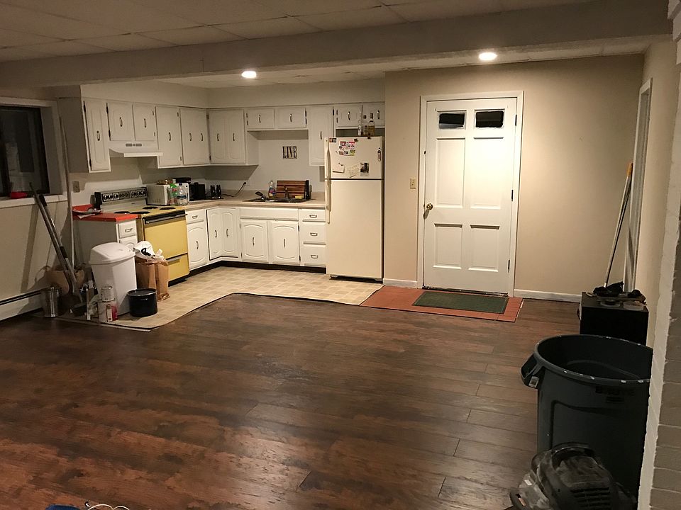 2nd image of 711 Vulcan St