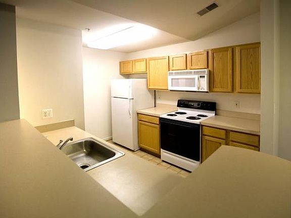 3rd image of 1980 Scotts Crossing Way APT 304