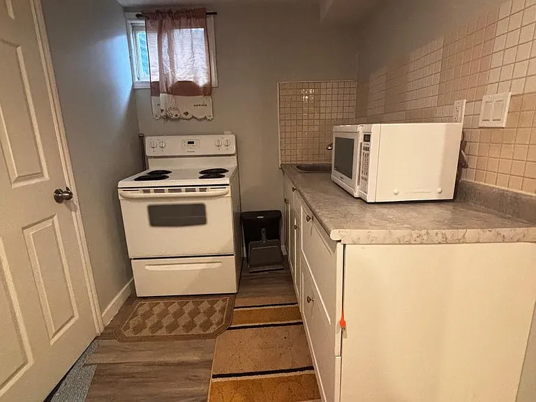 498B Grey St — Photo 4