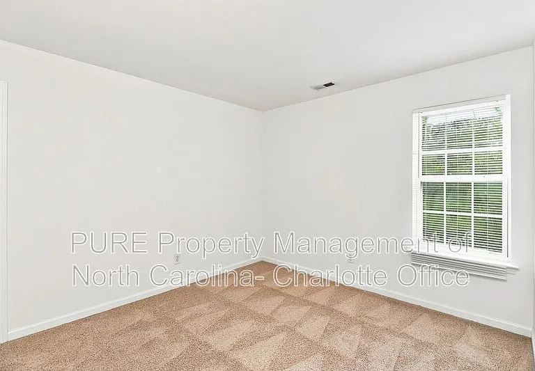 4423 Cades Cove Dr — Photo 11