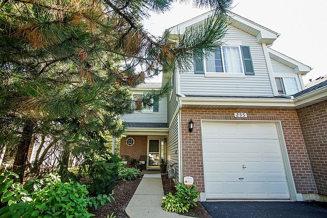1st image of 255 Camel Bend Ct #3