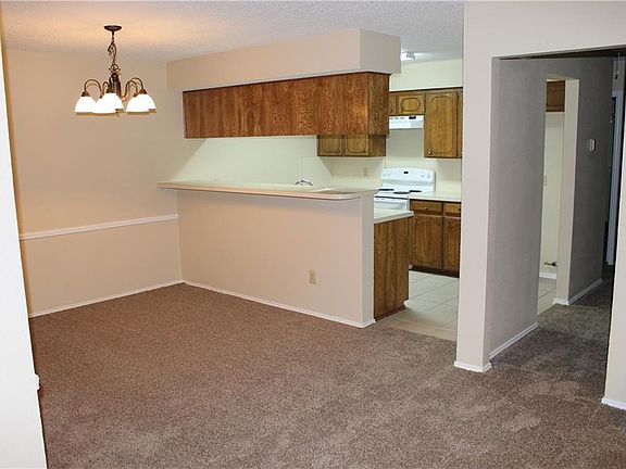 5th image of 8984 Bradley Dr