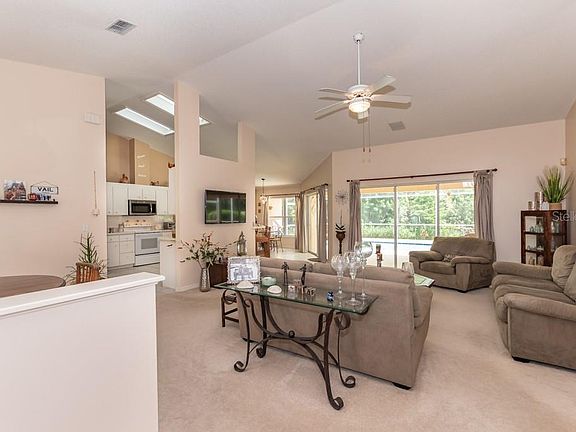 4th image of 438 Nash Ln
