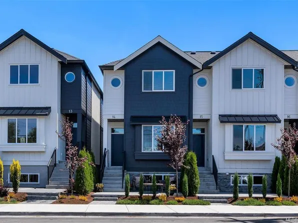 10145 5th St #9, Sidney, BC V8L 0E4