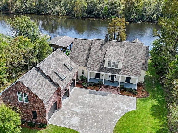3rd image of 21839 Waterfront East Dr