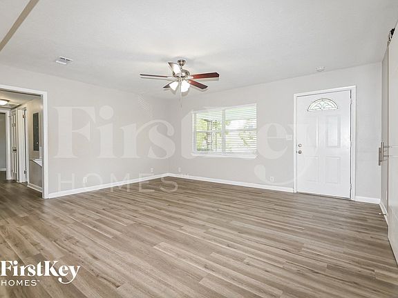 3rd image of 5310 Kingsbury St