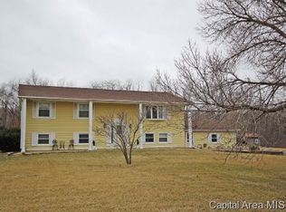 7835 Ponderosa Dr, Springfield, IL 62707