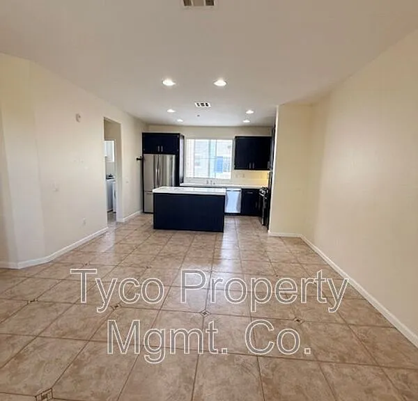 2709 Apricot Ct — Photo 4