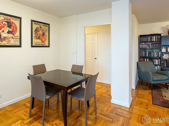 4th image of 11045 Queens Blvd