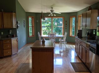 1656 Susan Ln, Deerfield, WI 53531