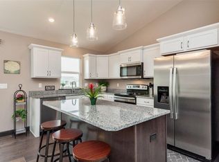 6327 Prairie Sage Dr SW, Cedar Rapids, IA 52404