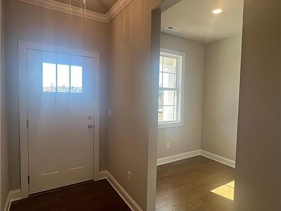 2nd image of 273 Lakeside Pl