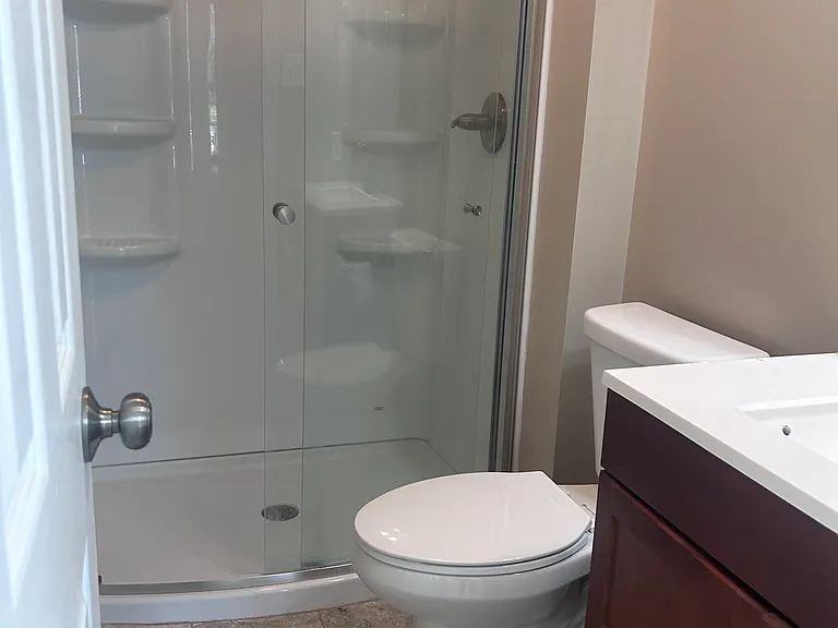 1810 Queen Anne Sq — Photo 8