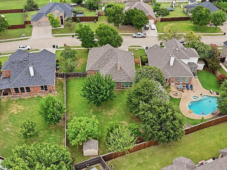 751 Trail Dr — Photo 32