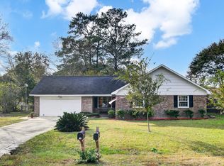 102 Swan Dr, Summerville, SC 29485