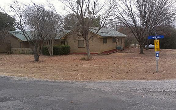 2nd image of 2824 Knob Hill Dr