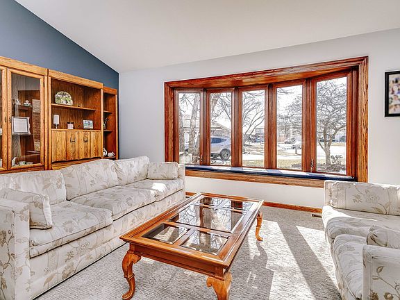 4th image of 17143 Valley Dr