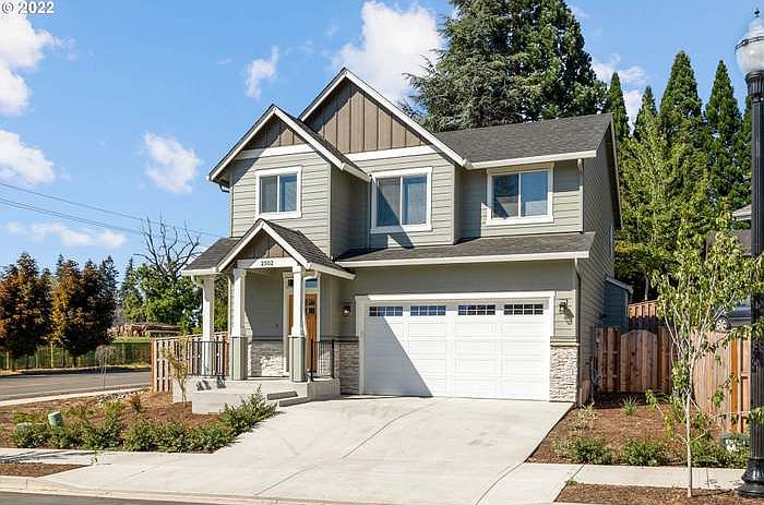1st image of 2502 NE 85th Cir