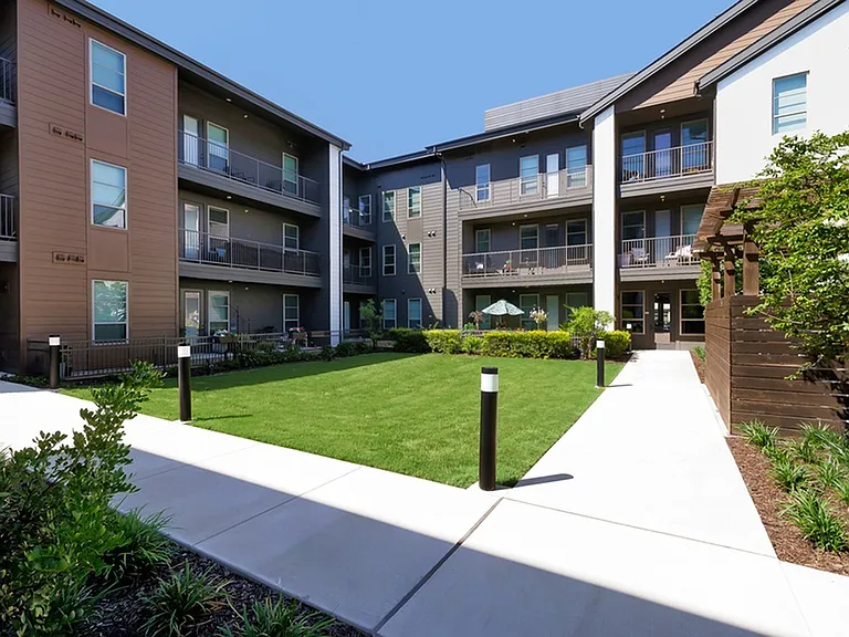 Album Benbrook Patio