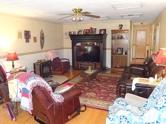 2nd image of 434 Bradley Dr