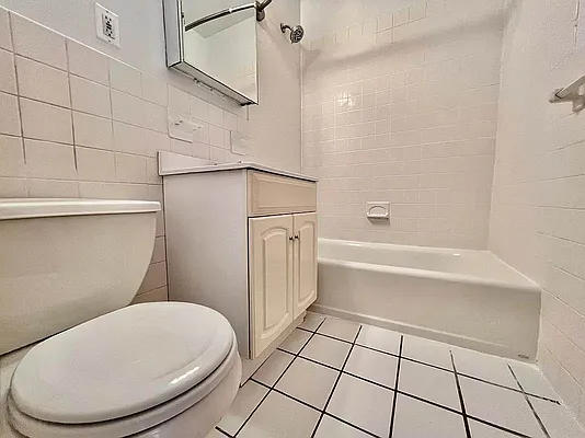 Rented by Nolita Group | media 8