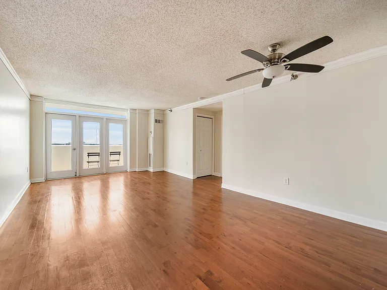 375 Ralph McGill Blvd NE #1402 — Photo 14