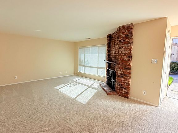 2nd image of 3169 Santa Cruz Ln