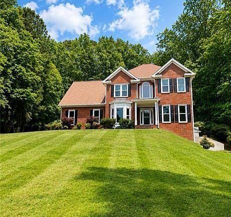 3rd image of 2482 Windchase Ct