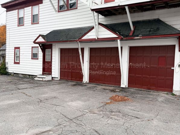 28 Lawrence Ave APT 3