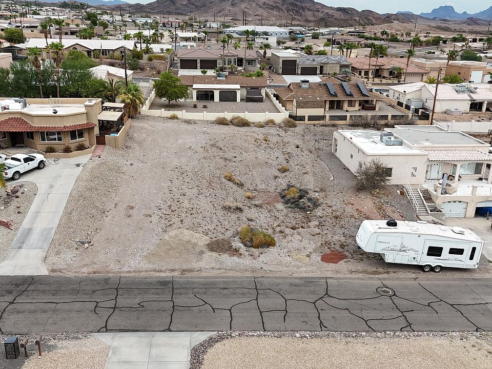 1st image of 894 Paso Dr