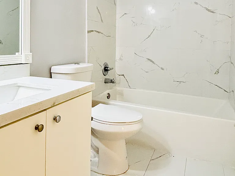 2nd Bathroom