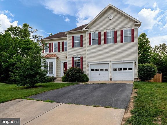 3rd image of 20869 Woodland Ct