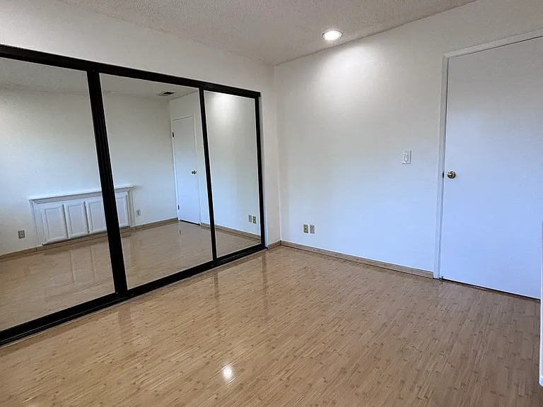 2994 Park Place Cmn — Photo 24