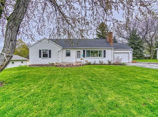 28 Gary Dr, Brockport, NY 14420