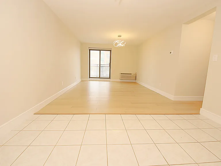 230 W Broadway #307 — Photo 9