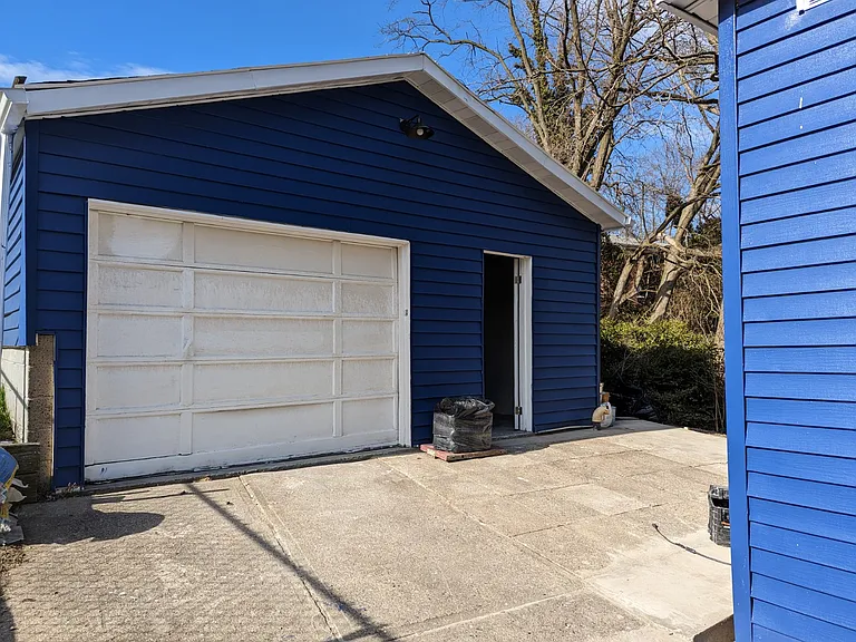 1220 Hollywood St — Photo 3