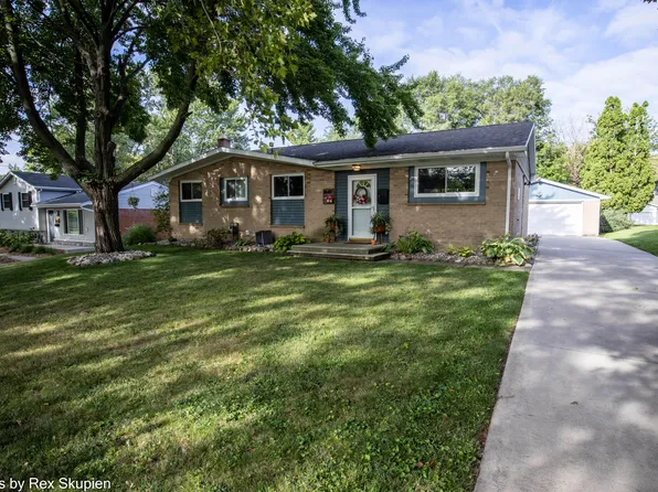 1649 Carlton Ave NE, Grand Rapids, MI 49505