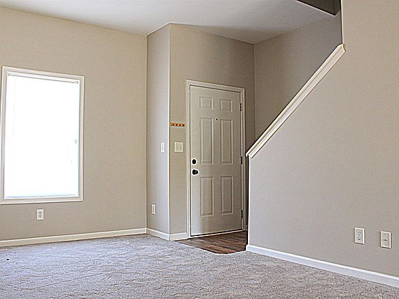 3rd image of 1209 Ash Ridge Dr Unit A