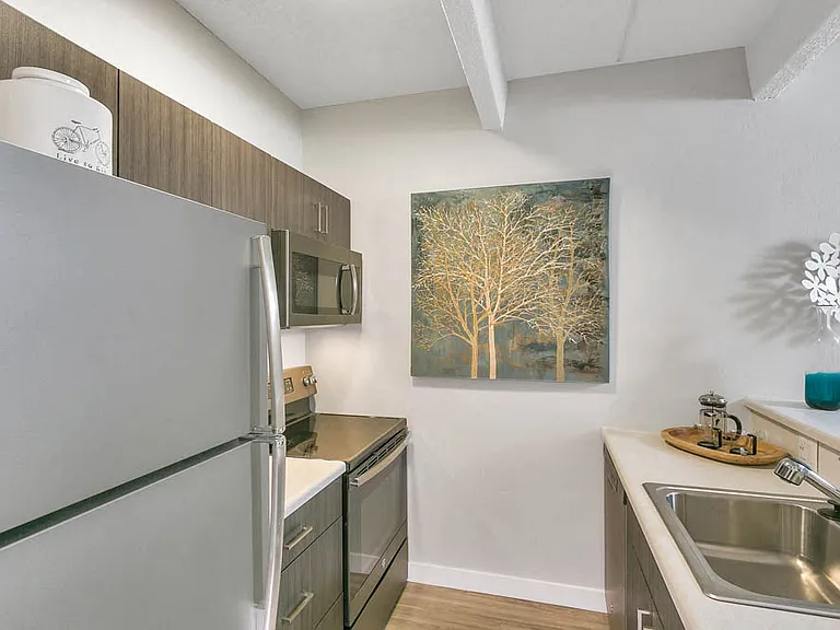 1311 Cook — Photo 14