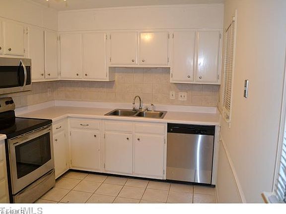 5th image of 5009 Lawndale Dr APT A