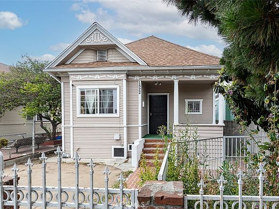 3rd image of 1522 W 29th St