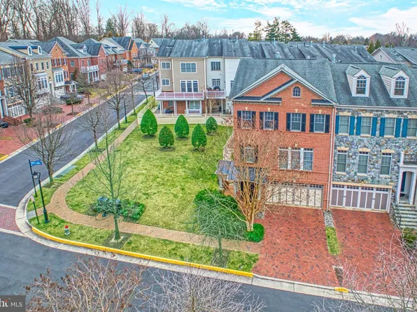 6739 Darrells Grant Pl, Falls Church, VA 22043