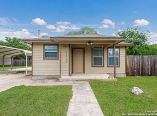 22750 Shady Forest Dr, Elmendorf, TX 78112