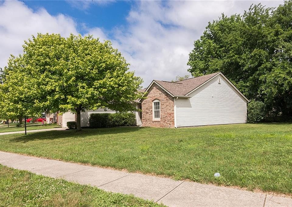 1st image of 5524 Old Barn Dr